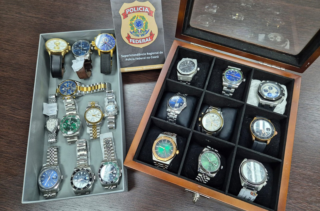 Expensive jewelry seized by Brazilian Federal Police