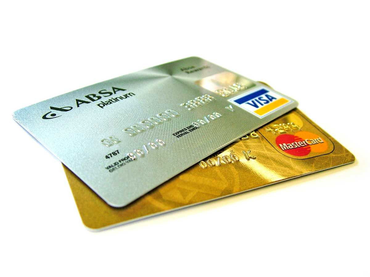 Avoid Traveler's Checks and Prepaid Debit Cards