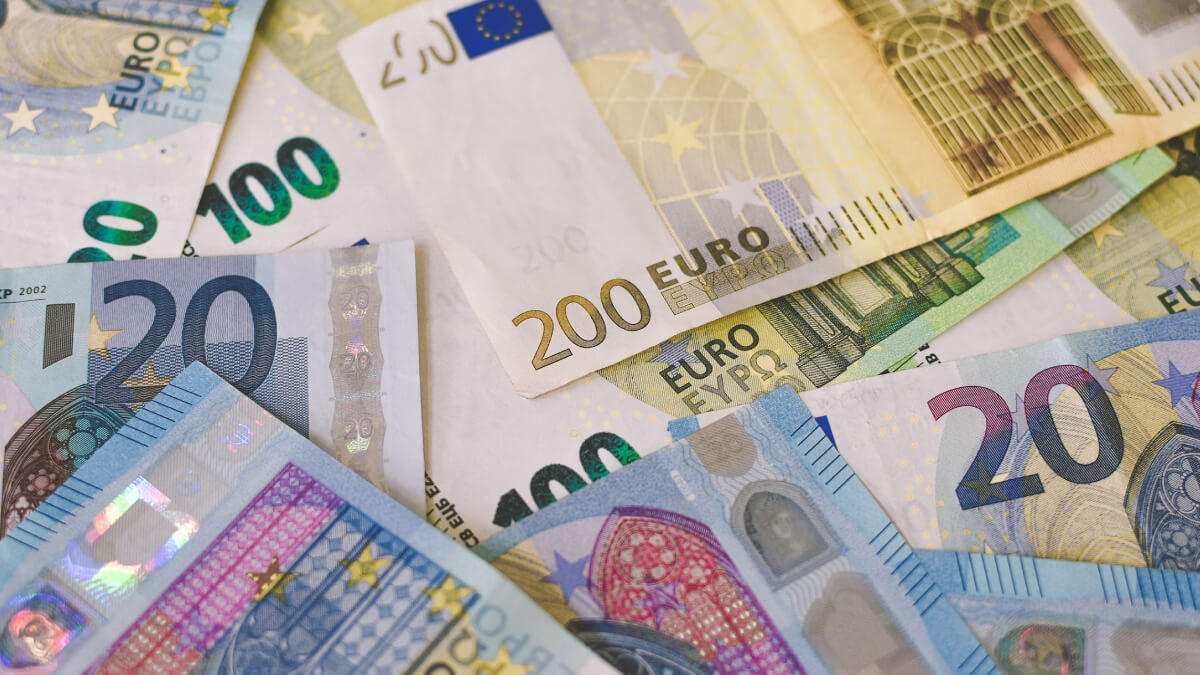 Wise currency exchange platform