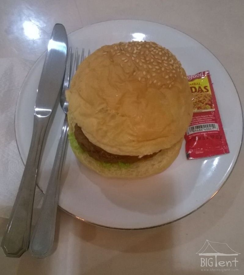 Hamburger with Cobra Meat