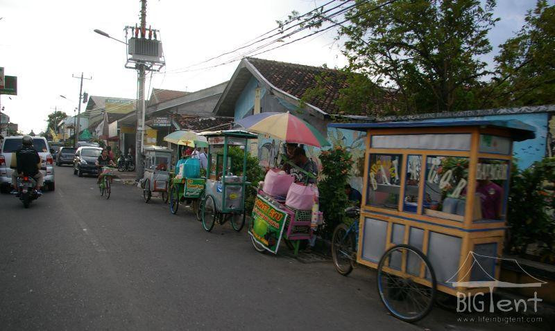 Street Vendors